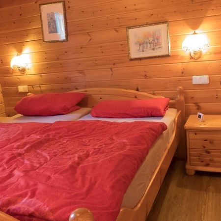 Ferienhaus Nr 7, Typ B, Feriendorf Jaegerpark, Bayerischer Wald ヴィヒタッハ エクステリア 写真